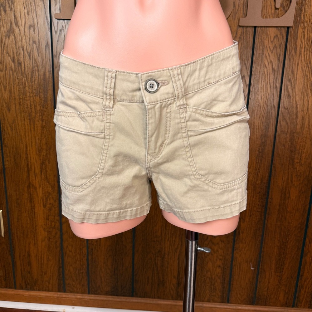 Tan Khaki Unionbay Cargo Shorts Women 3 Low Rise Y2K Indie Sleaze Utility Grunge